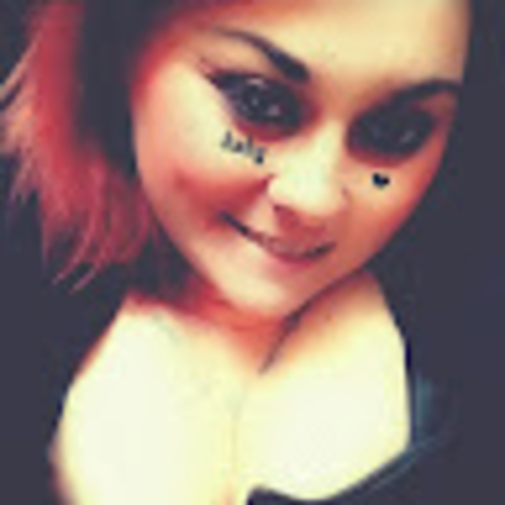 Meet your Posher, Caitlyn